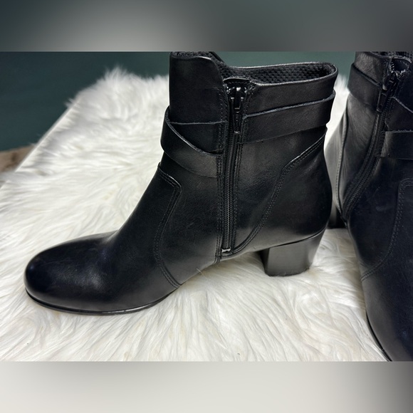 ECCO Shape M35 Ankle Boots 6.5 Black Leather Water-Resistant Comfort Zip Heels - Picture 4 of 7